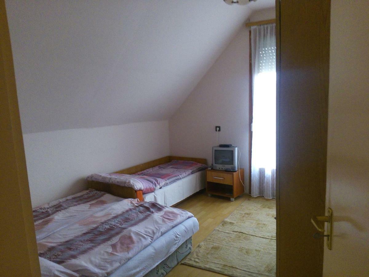 Tuenderkert Apartmanok Hajdúszoboszló Eksteriør billede